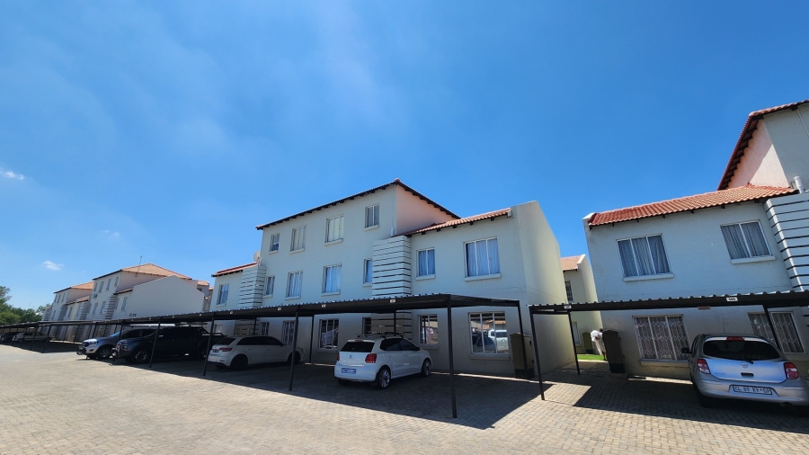 To Let 2 Bedroom Property for Rent in Waterberry Estate North West